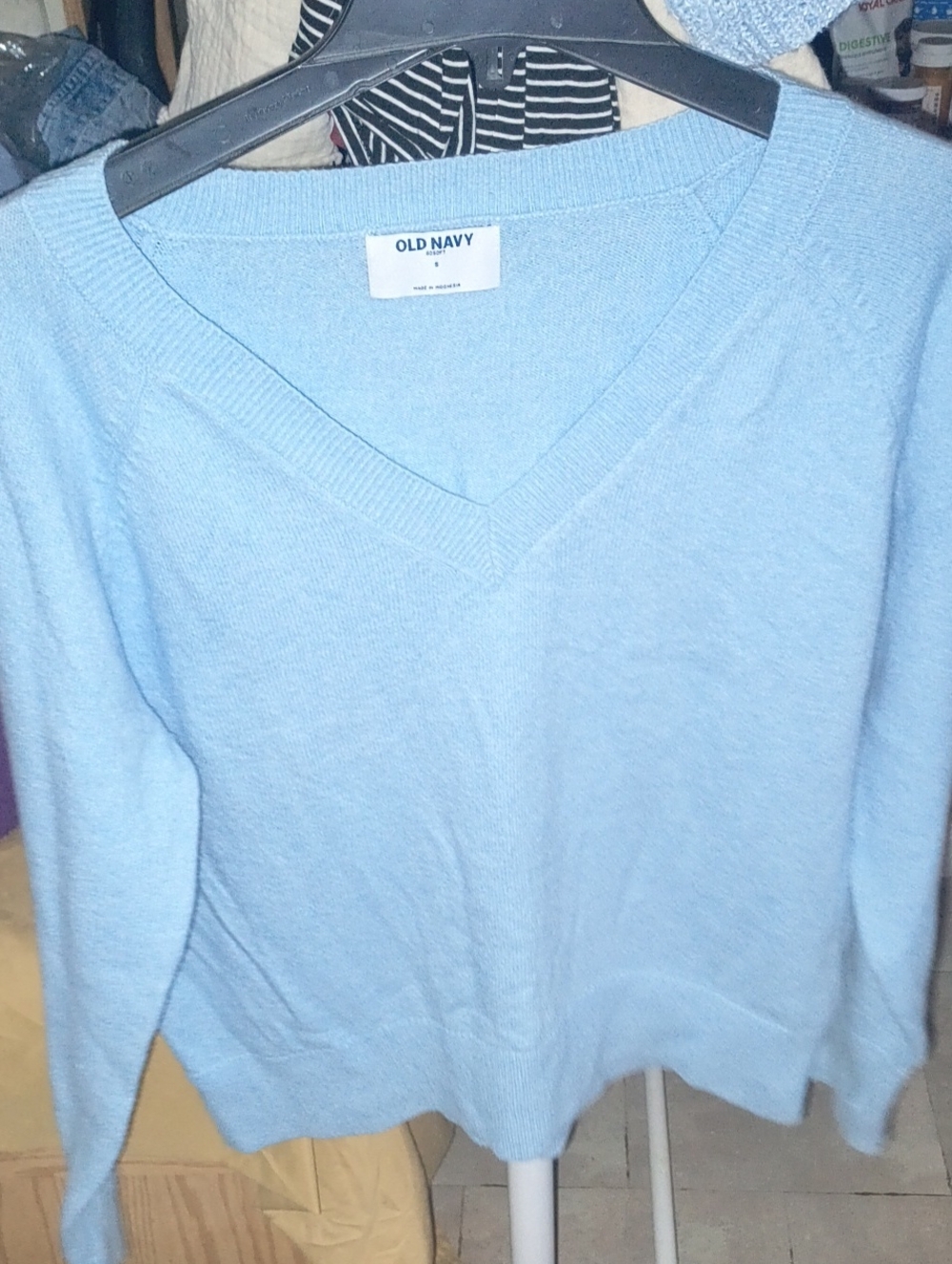 Old Navy Light Blue V-Neck Sweater Pullover